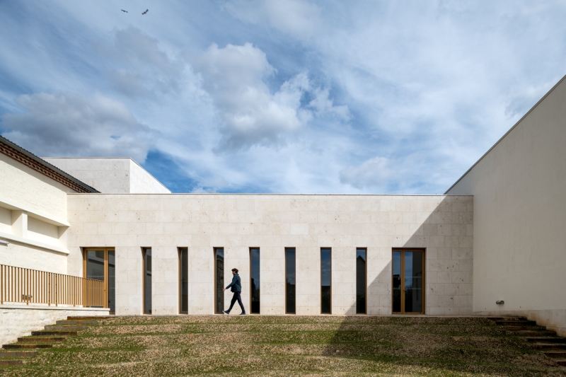 Расширение кинотеатра имени Луи Малле в городе Прайссак, Франция