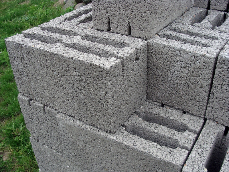 Что лучше: пеноблок или газоблок — сравниваем два популярных строительных материала