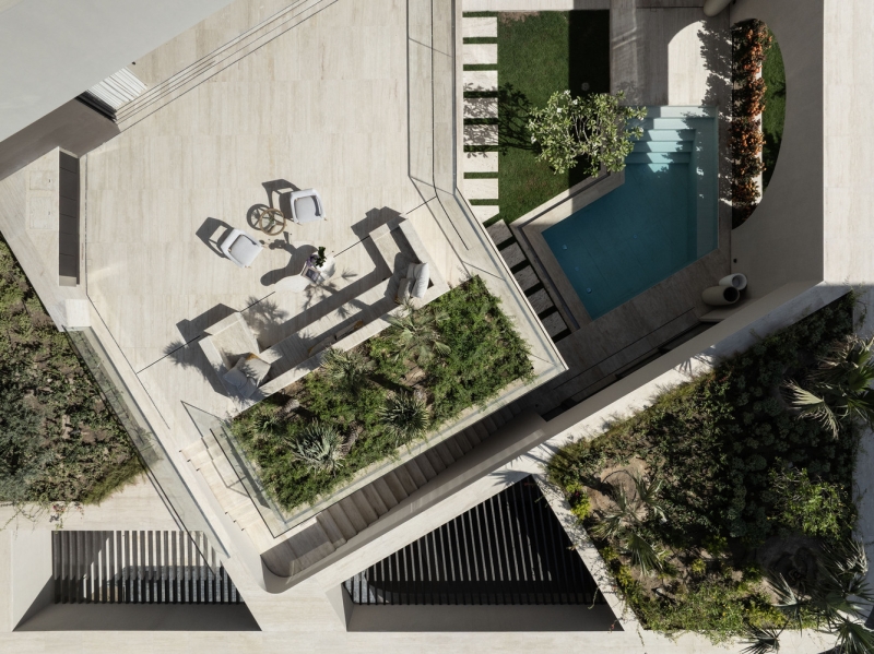 Дом-ракушка с бассейном в городе Абдулла аль-Салем, Кувейт