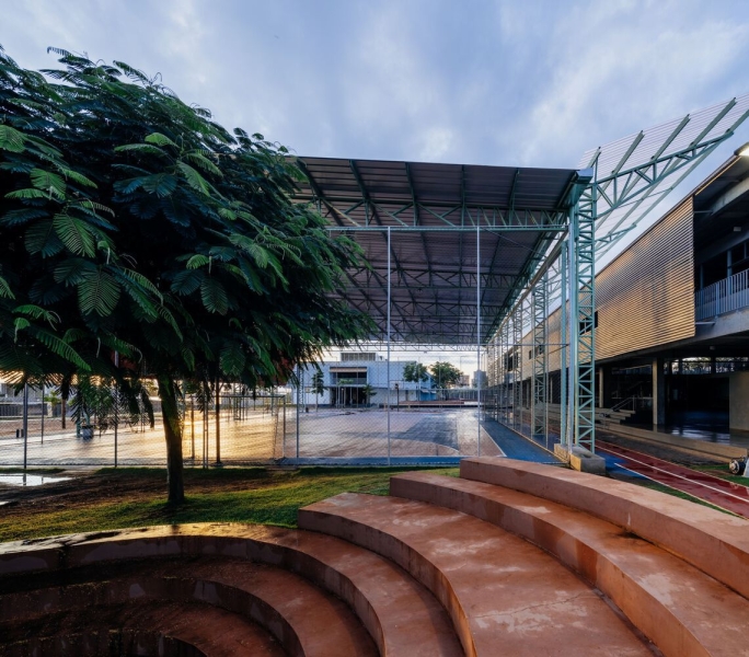 Спортивная площадка для колледжа в городе Рибейран-Прету, Бразилия