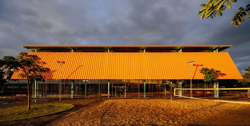 Спортивная площадка для колледжа в городе Рибейран-Прету, Бразилия