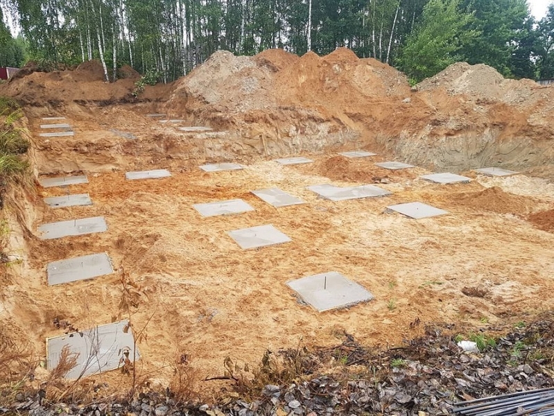 4 вида фундамента для строительства дома на склоне