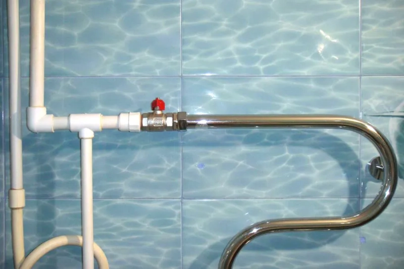 Как соединить полипропиленовую трубу с металлической