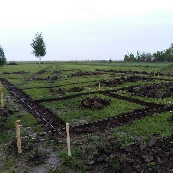 Как залить ленточный фундамент своими руками: пошаговая инструкция