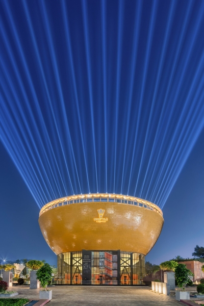 Новый Центр для игры в бадминтон в форме волана, Индия